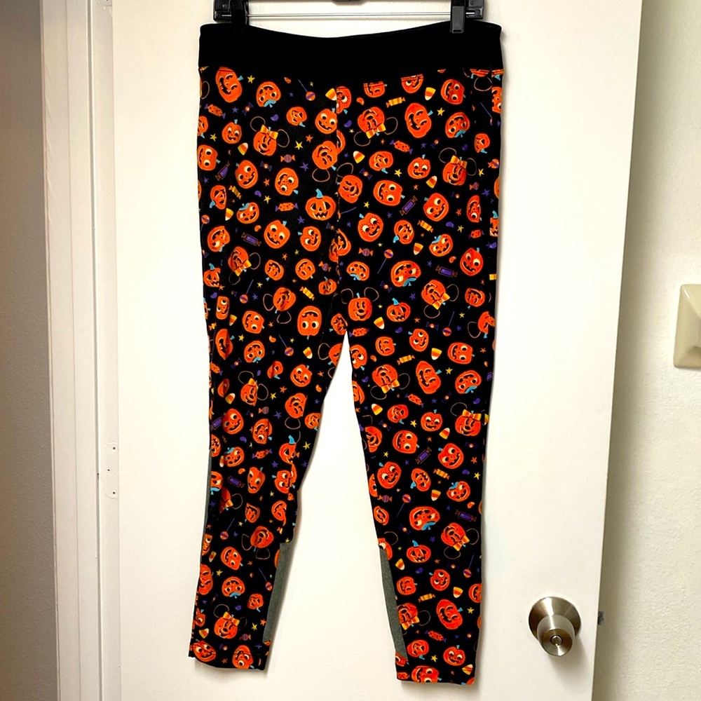 Disney Women’s size Large Halloween Mickey and Minnie Pumpkin Leggings